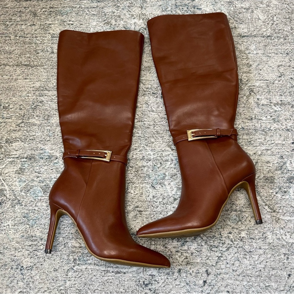 🆕 BCBGENERATION Abbin Point Toe Knee Boots Size 5